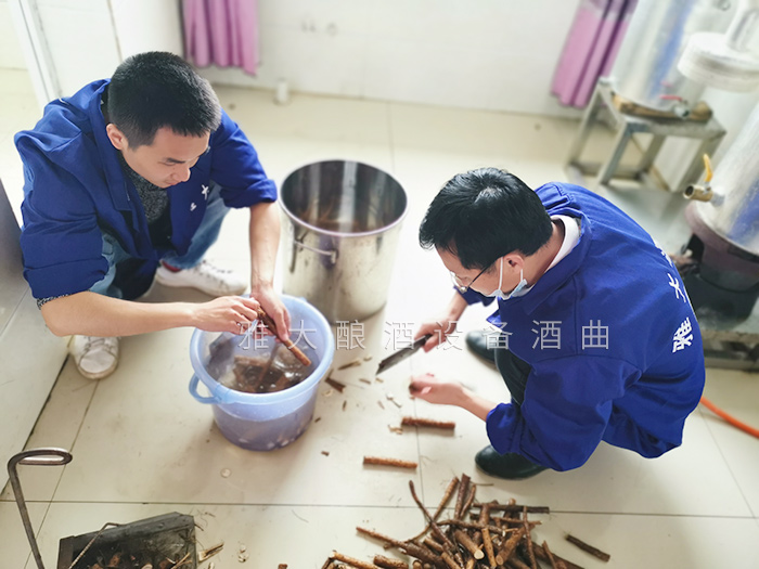 山藥釀酒技術(shù)-挑選清洗