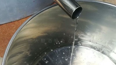 躲開不銹鋼釀酒設(shè)備蒸餾“雷區(qū)”，原來出酒快有絕招！